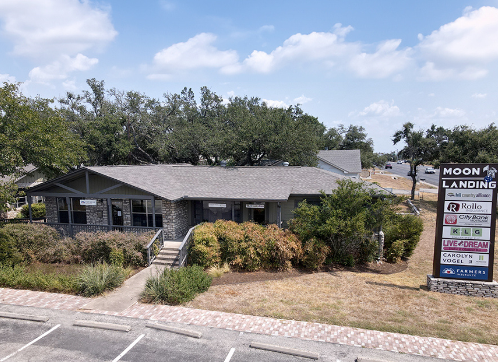 retail space in Dripping Springs, TX 
