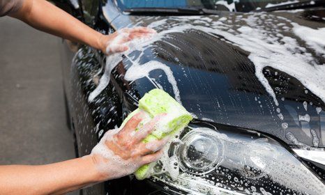 Commercial vehicle cleaning