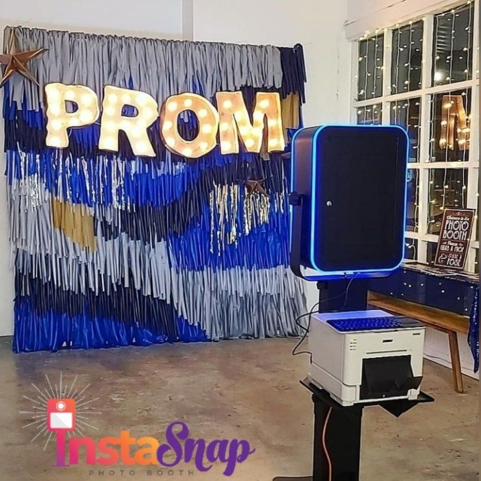 photo props included with photo booth rentals for weddings, birthdays, corporate events in Austin Texas and surrounding areas
