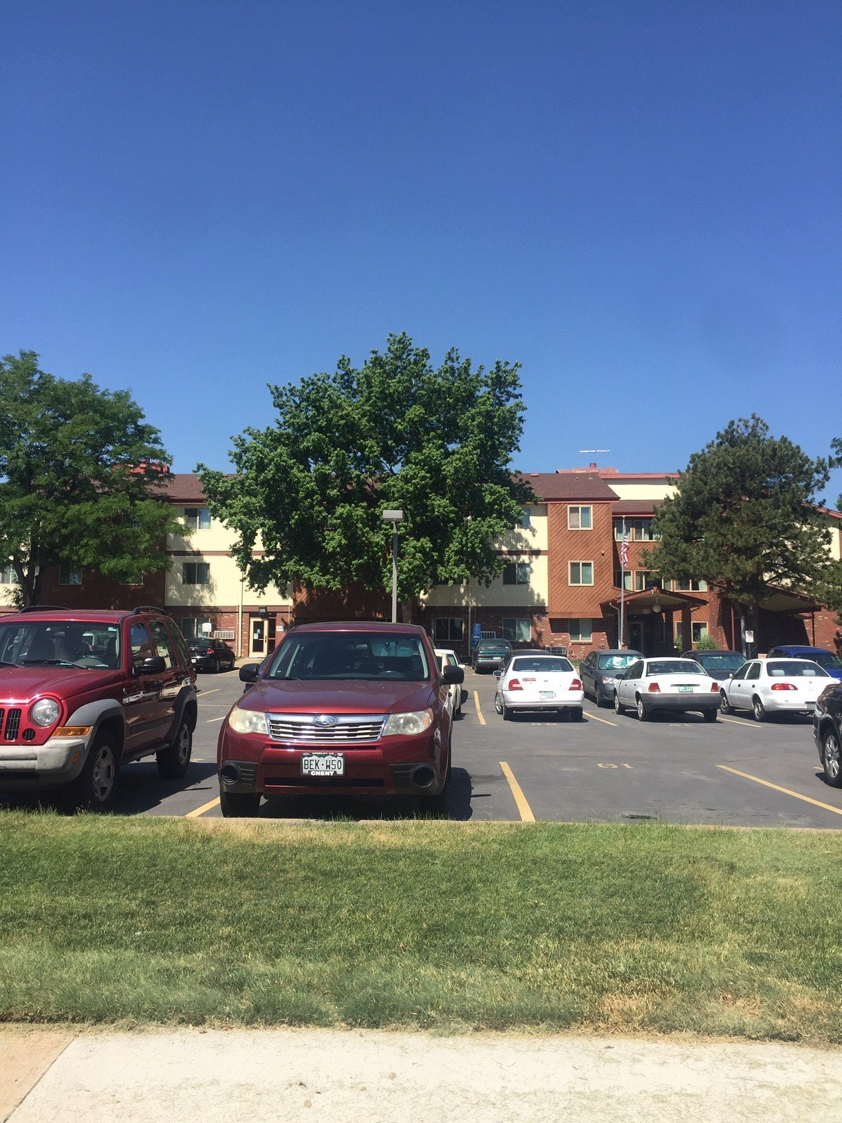 Apartment house - Greeley, CO - Broadview Apartments