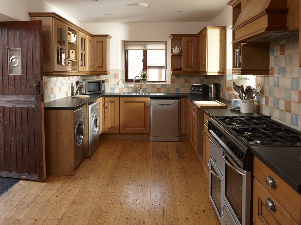 Kitchen - Wagtail Cottage
