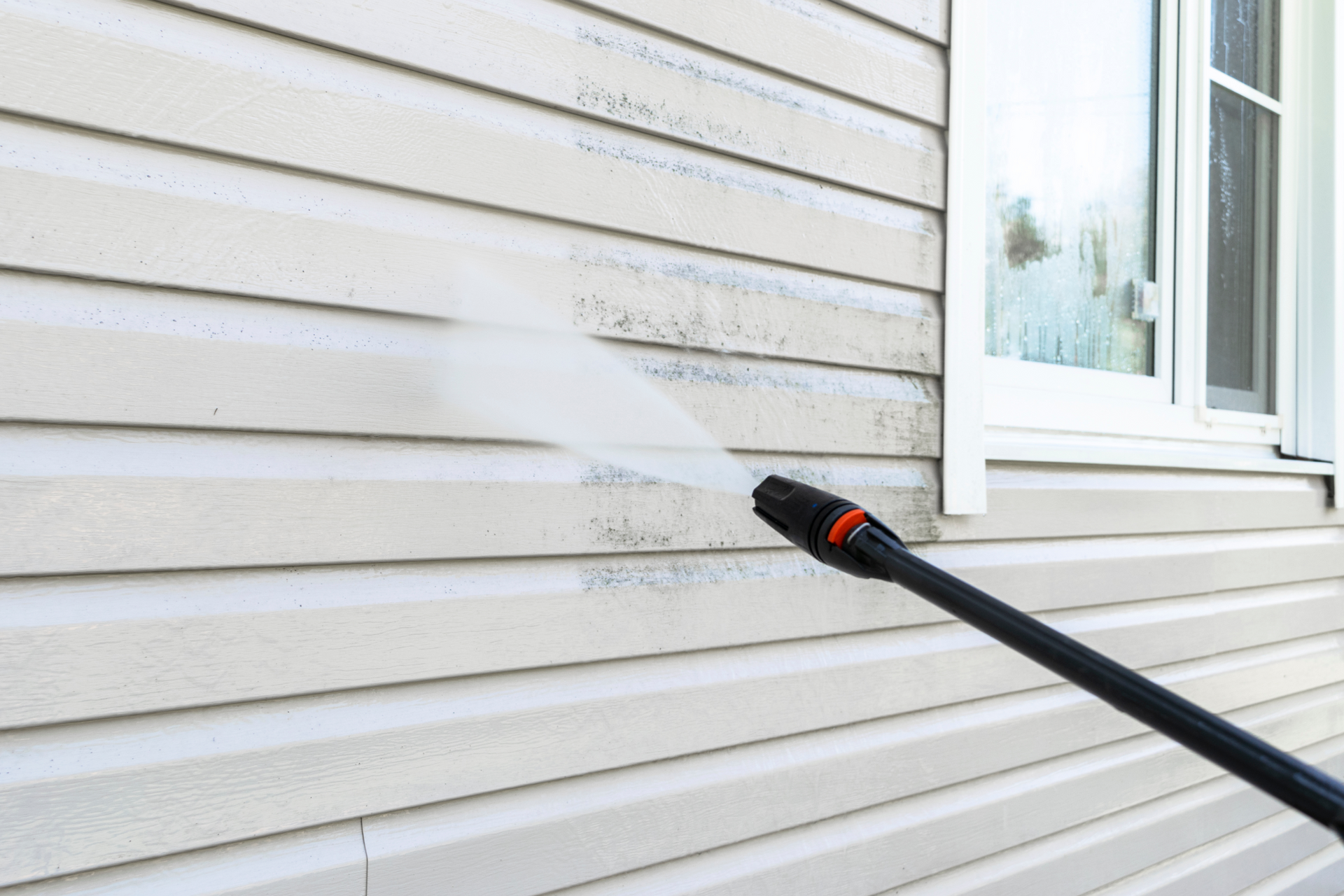 Soft Washing Vinyl Siding in Shrewsbury Twp. NJ 07702