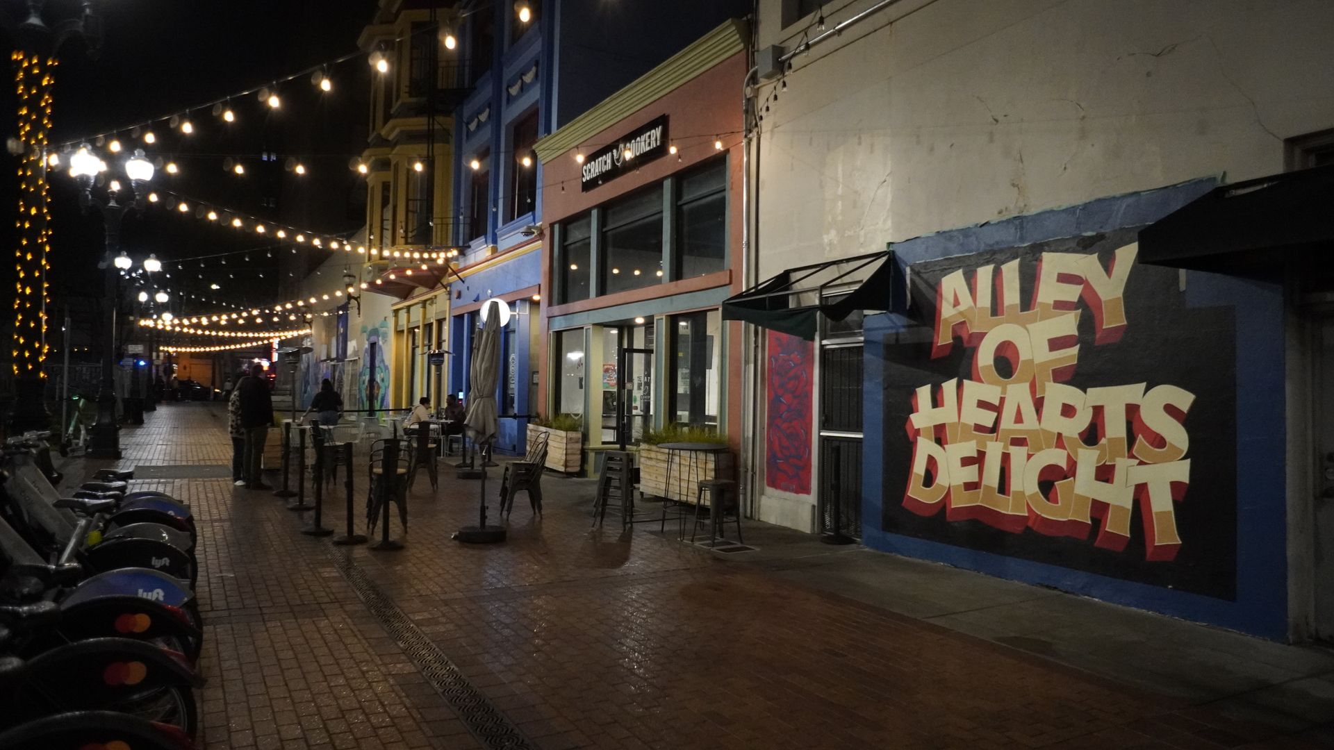 Fountain Alley Alley of Hearts Delight