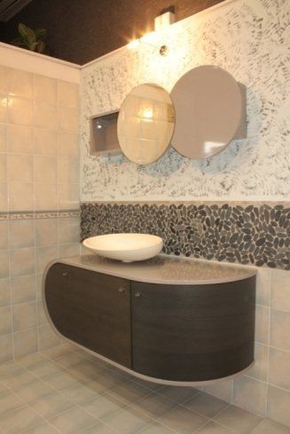 Rivestimenti e complementi per l'arredo bagno