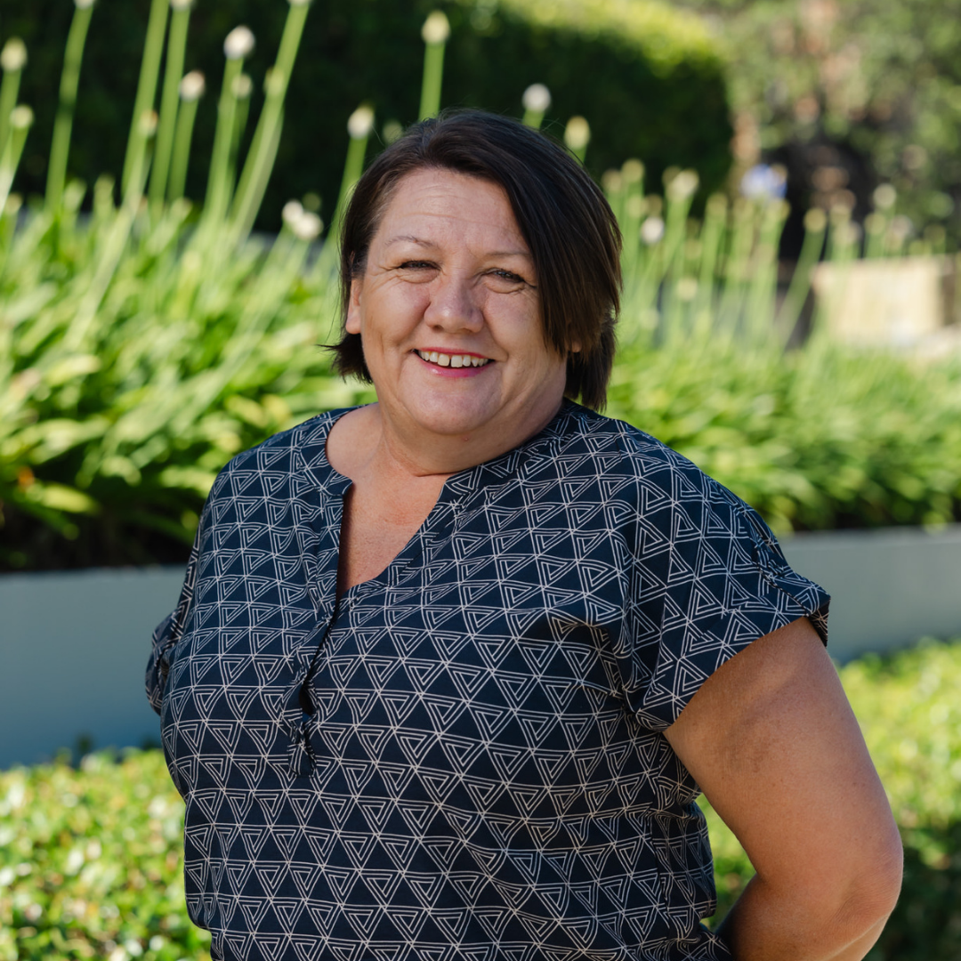 An professional image of Kayleen Robards, a full-time Planner Associate at Robards Wealth Management. 