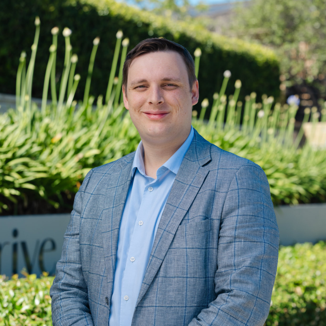 An image of Brandon Robards, who is a Planner Associate at Robards Wealth Management. 