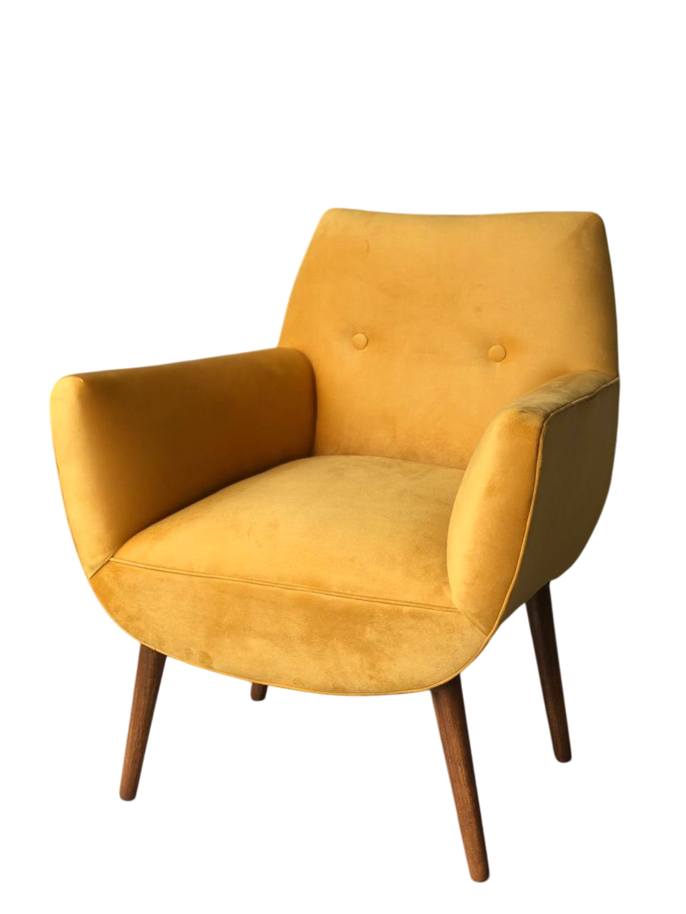 Sillón de terciopelo amarillo con patas de madera.