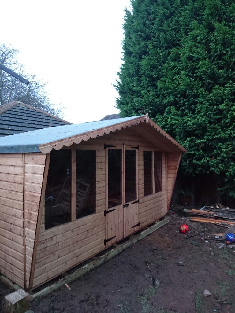 Reverse Apex Summerhouse