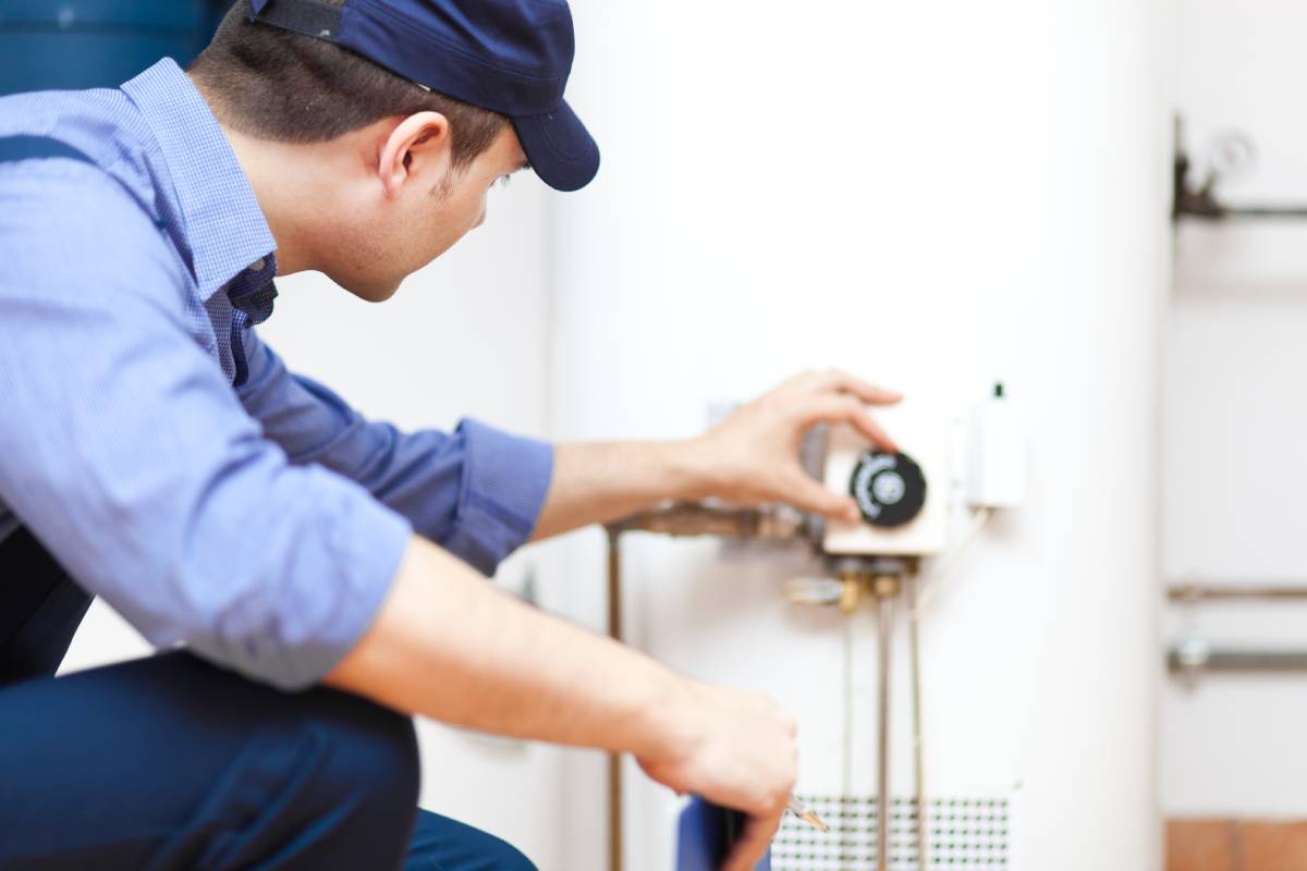 Water heater maintenance, water heater service, water heater lifespan, repair water heater near Lexington, Kentucky (KY)