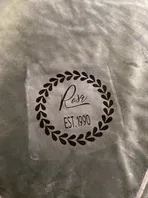 Logo on fabric: 