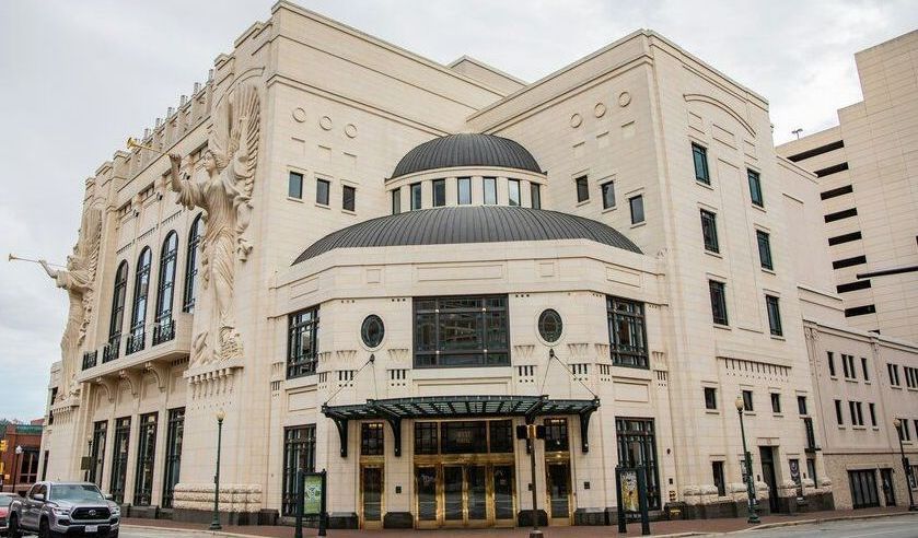 the bass hall in fort worth
