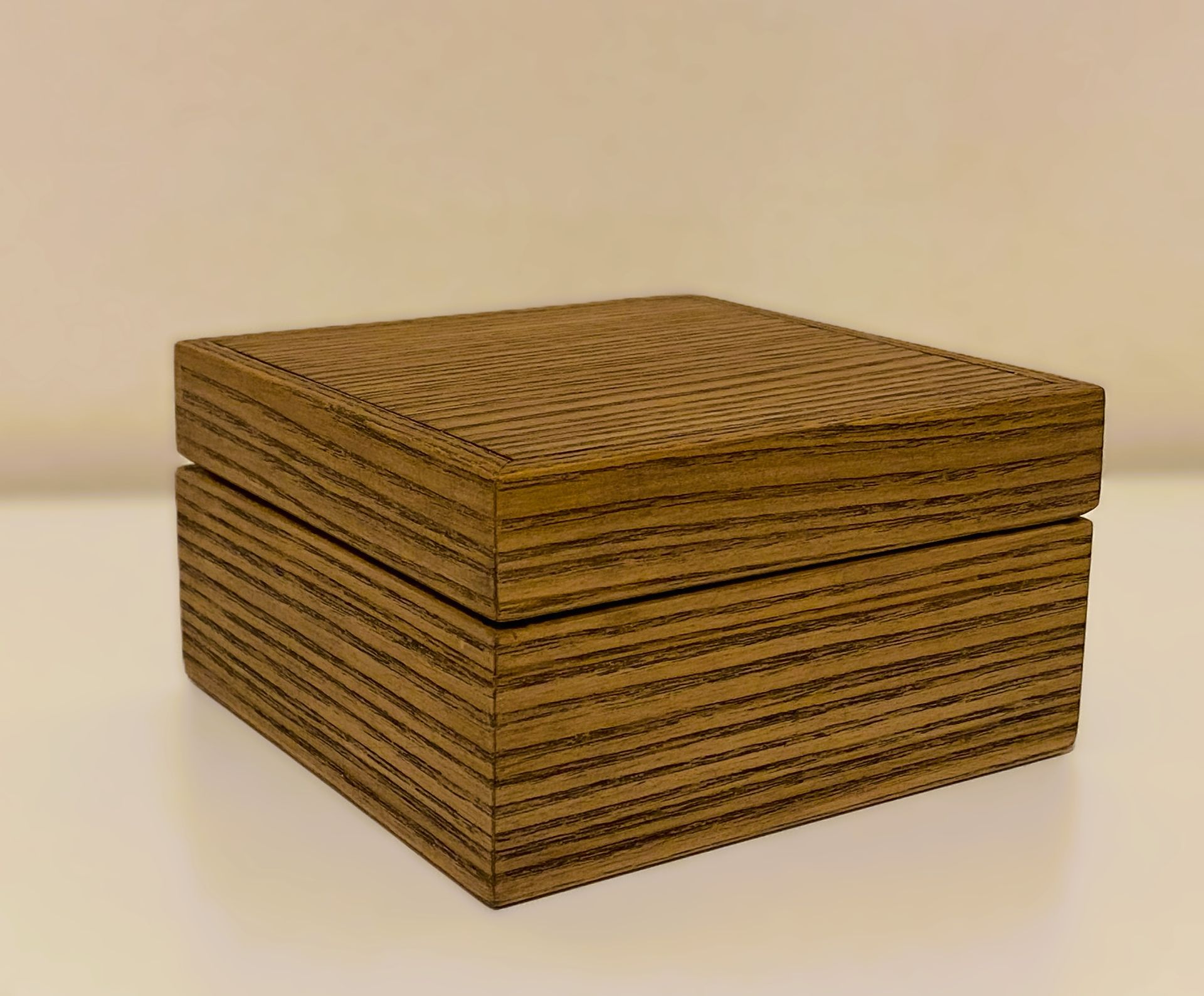 wooden-handmade-jewelry-box-medine-ranku-darbo-dezute-papuosalams