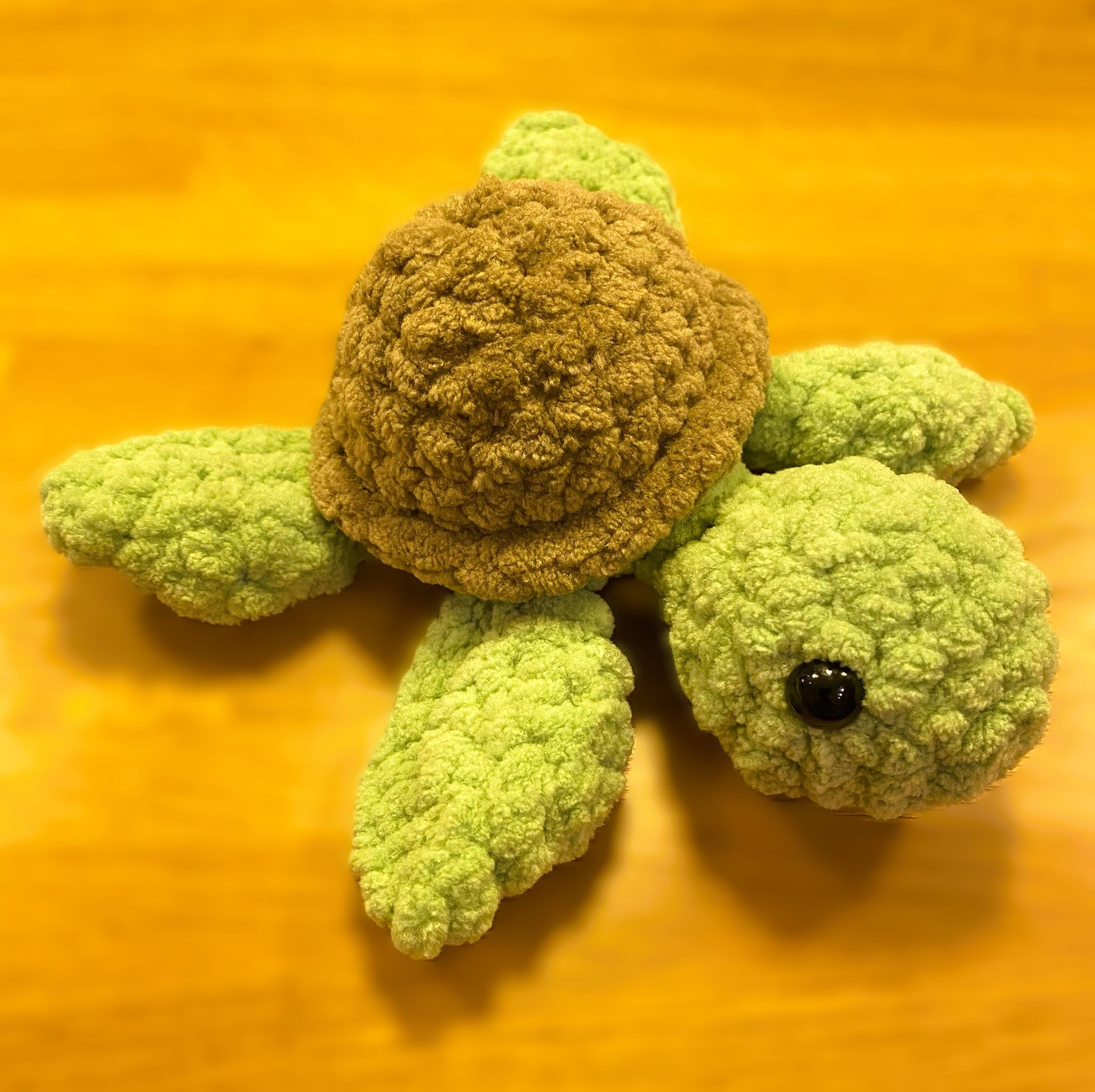 crochet-turtle-vaseliu-nertas-zaislas-vezlys