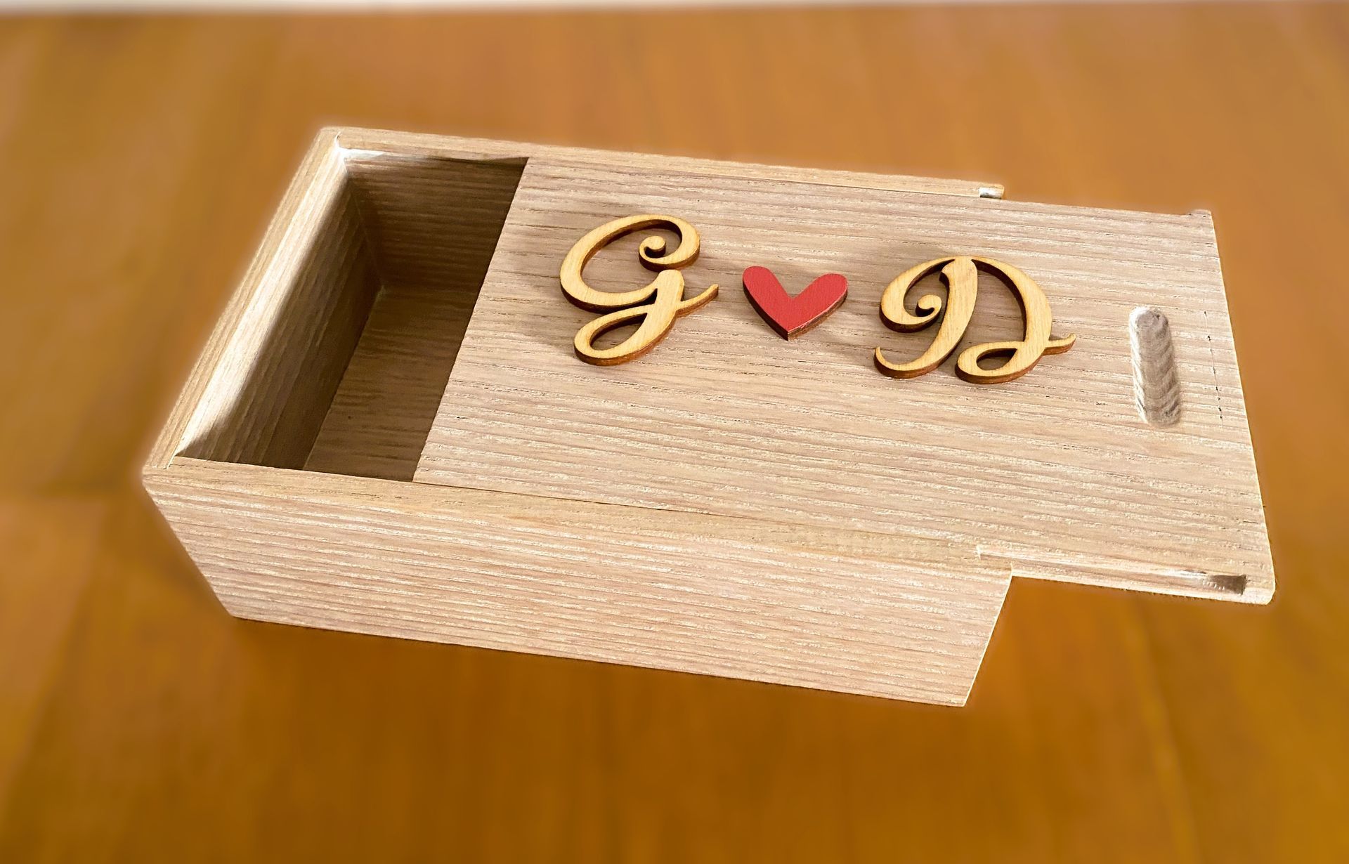 handmade-wooden-box-wedding
