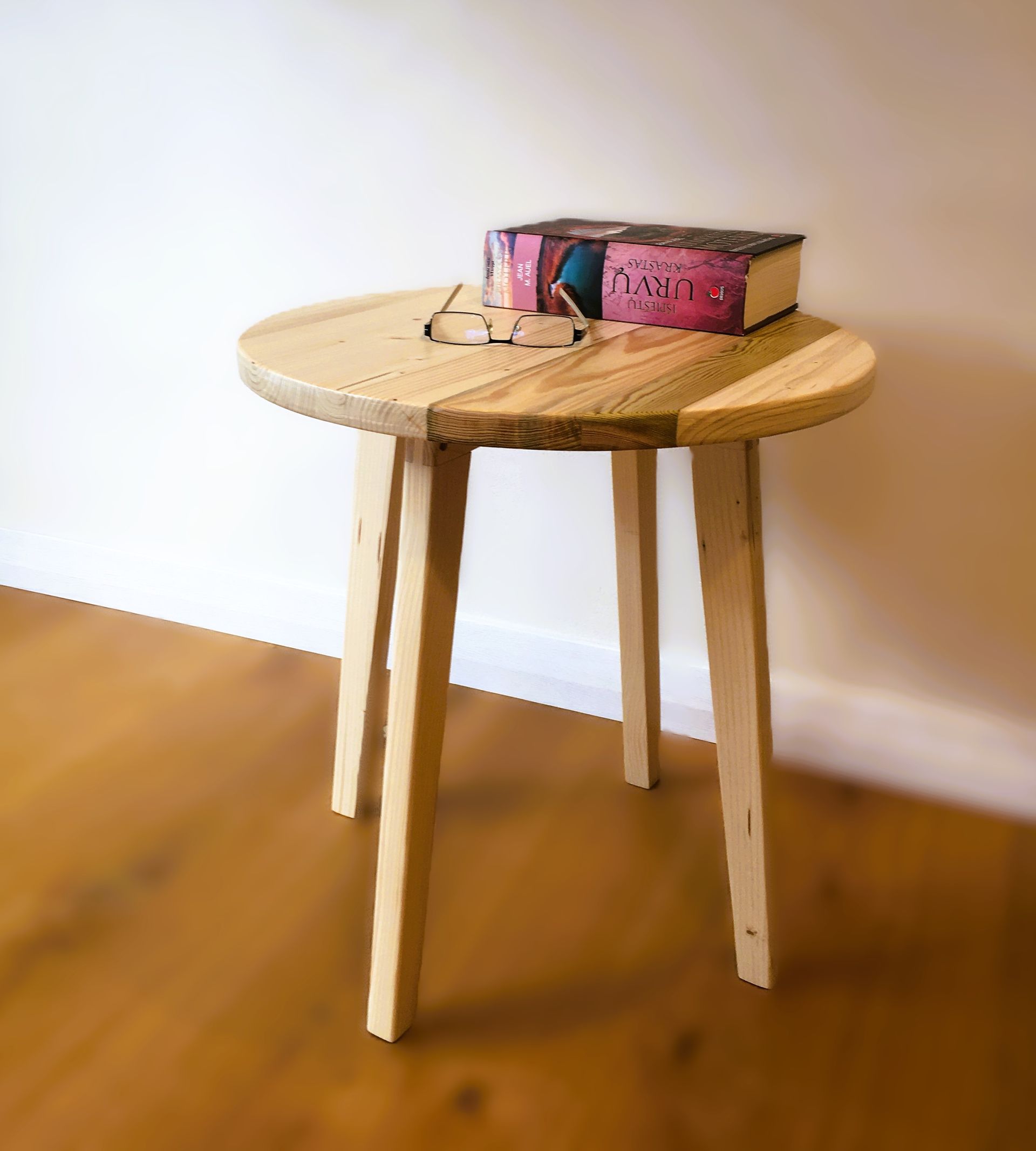 wooden-coffee-table-handmade-medinis-kavos-stalelis