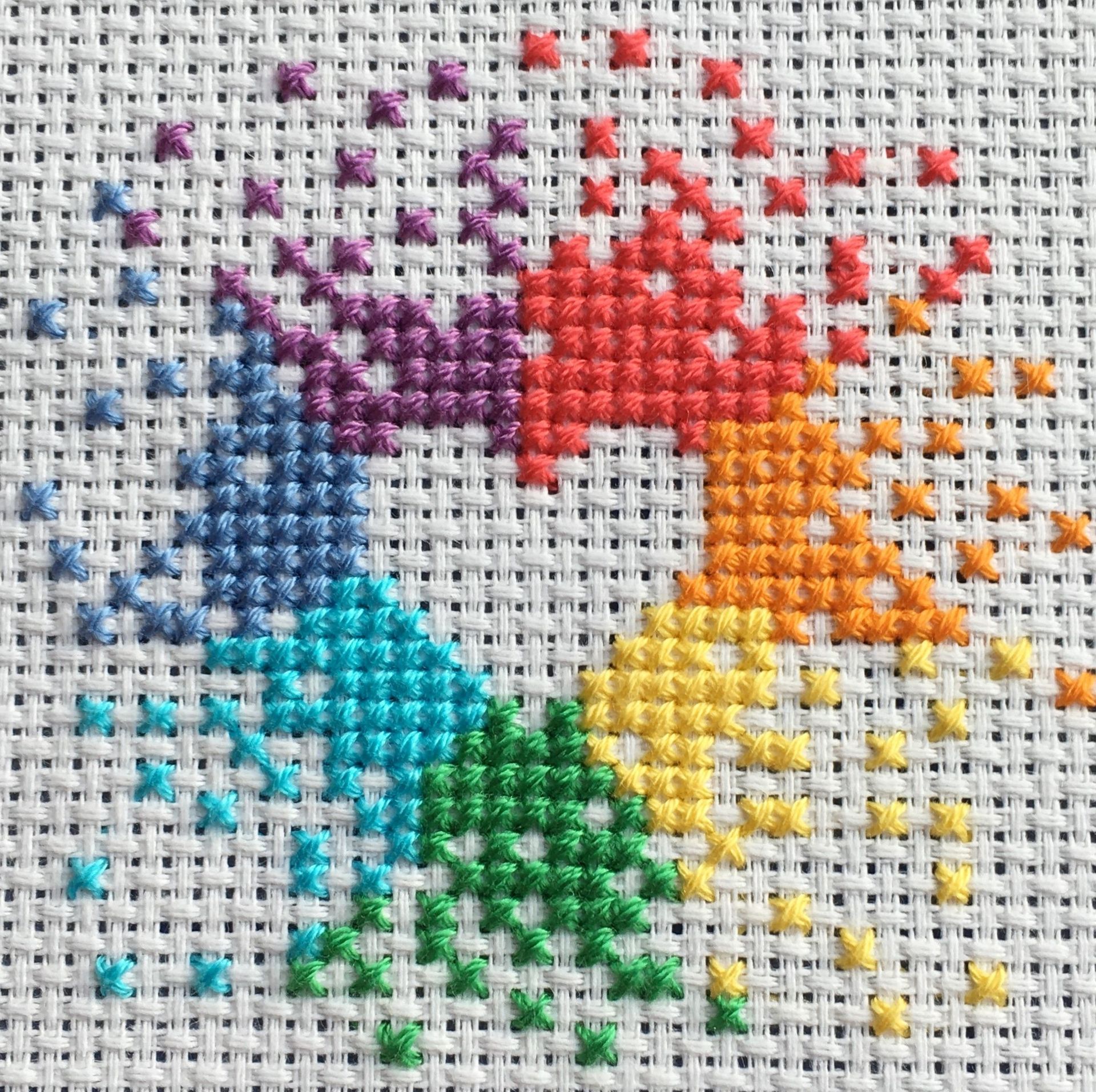 cross-stitched-colorful-heart-siuvineta-spalvota-sirdele-atvirukas