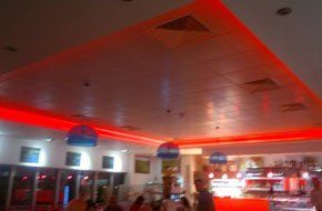 Suspended ceiling in a restaurant