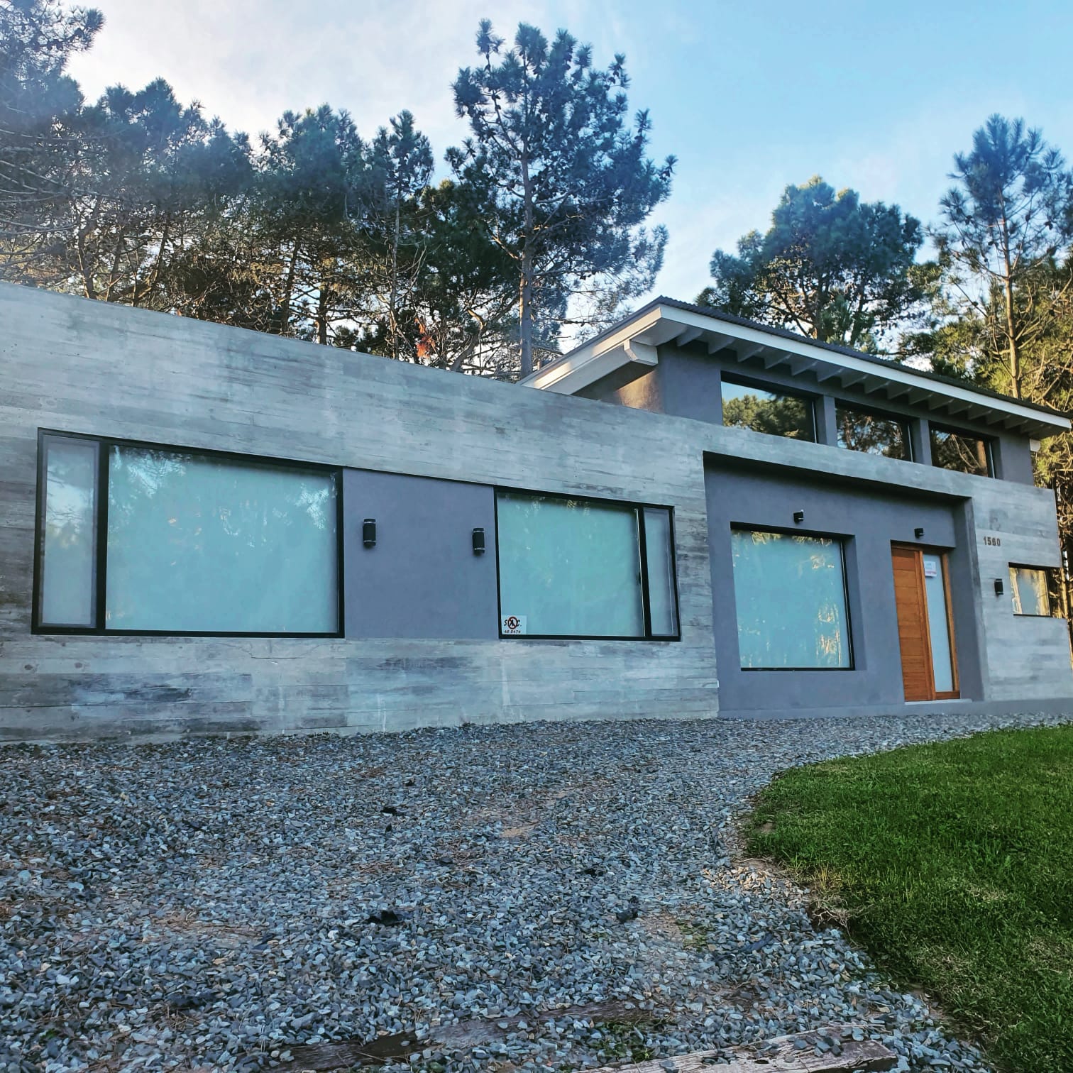 Casa en barrio Álamos sobre calle del Ancla