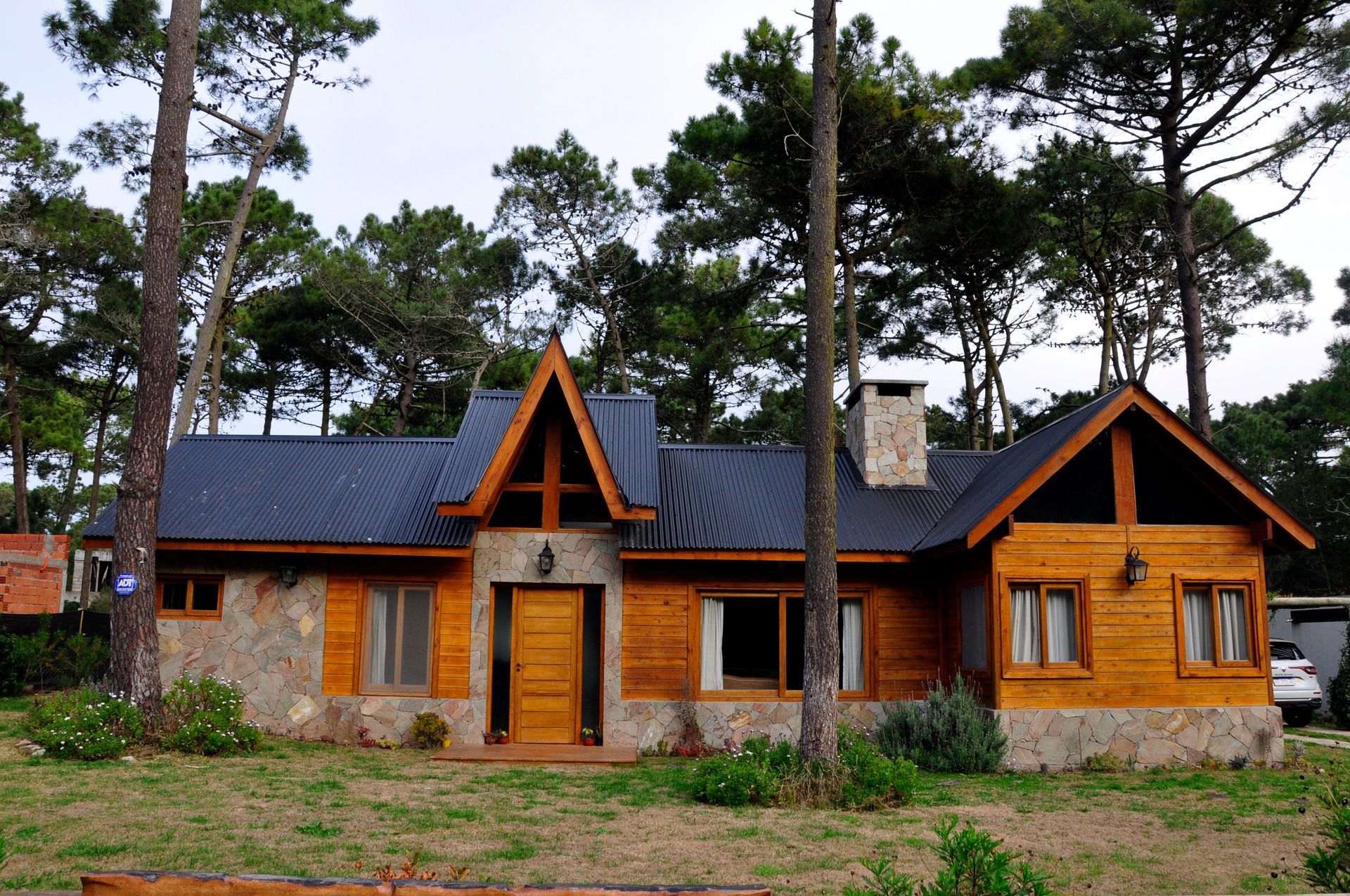 Casa Pinamar Norte sobre calle Cuil de etoneo
