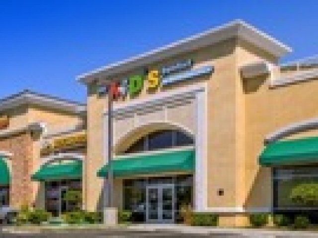 Sycamore Terrace Shopping Center | Covey Commercial
