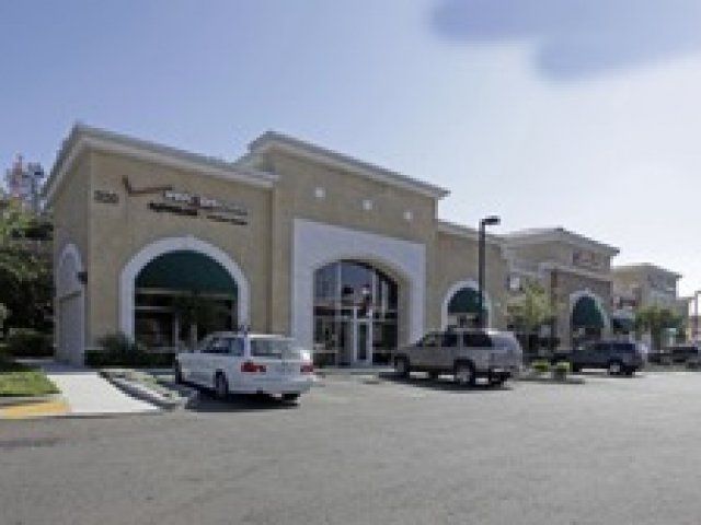 Sycamore Terrace Shopping Center | Covey Commercial