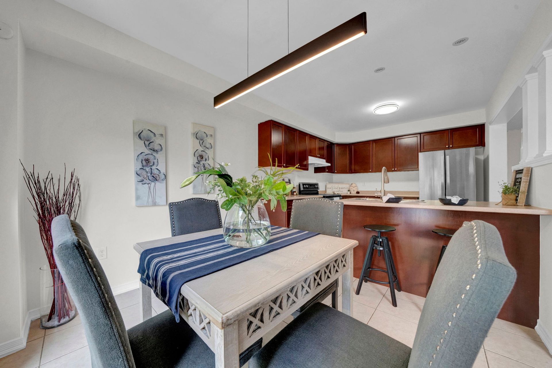 207 Eldad Dr. Bowmanville - Laura Cooper Realtor