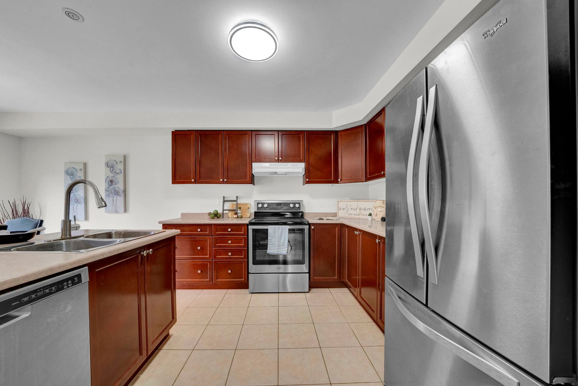 Bowmanville Real Estate, Laura Cooper Realtor - 207 Eldad Dr