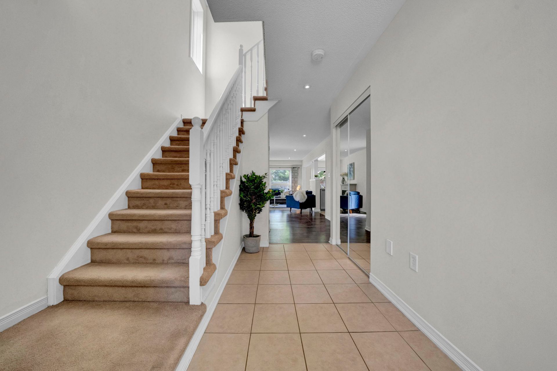 207 Eldad Dr - Bowmanville Real Estate, Laura Cooper Realtor