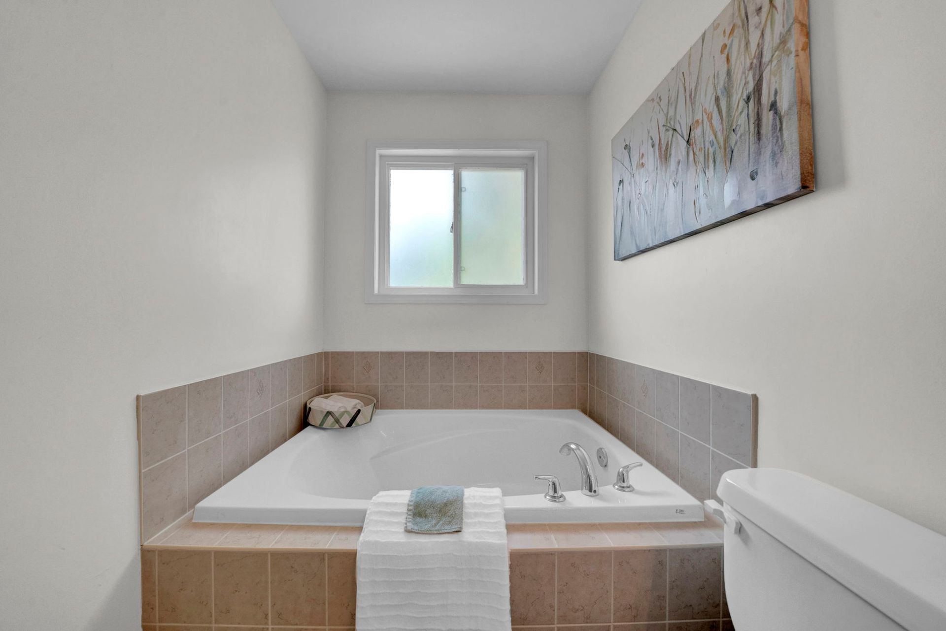 207 Eldad Dr - Bowmanville Real Estate - Laura Cooper Homes