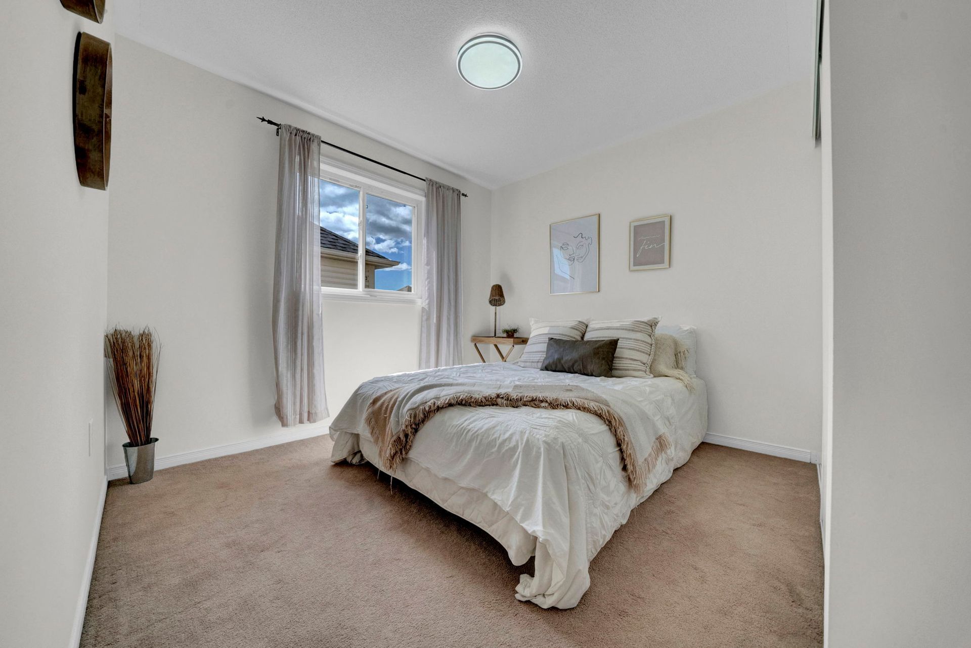 207  Eldad Dr - Bowmanville Real Estate, Laura Cooper