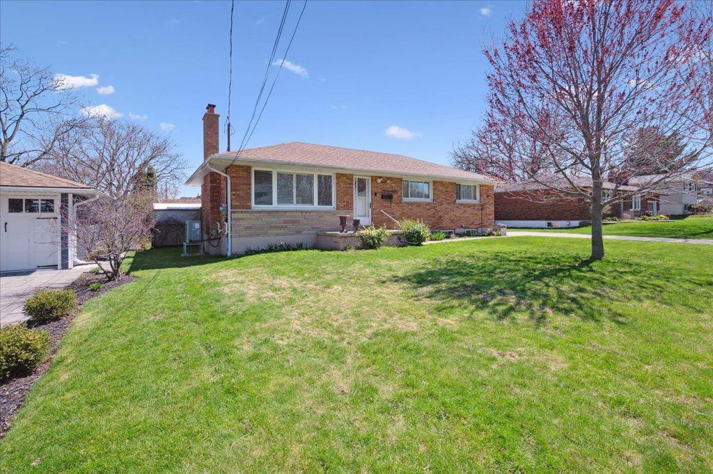 Laura Cooper Real Estate - 111 Leitch Drive