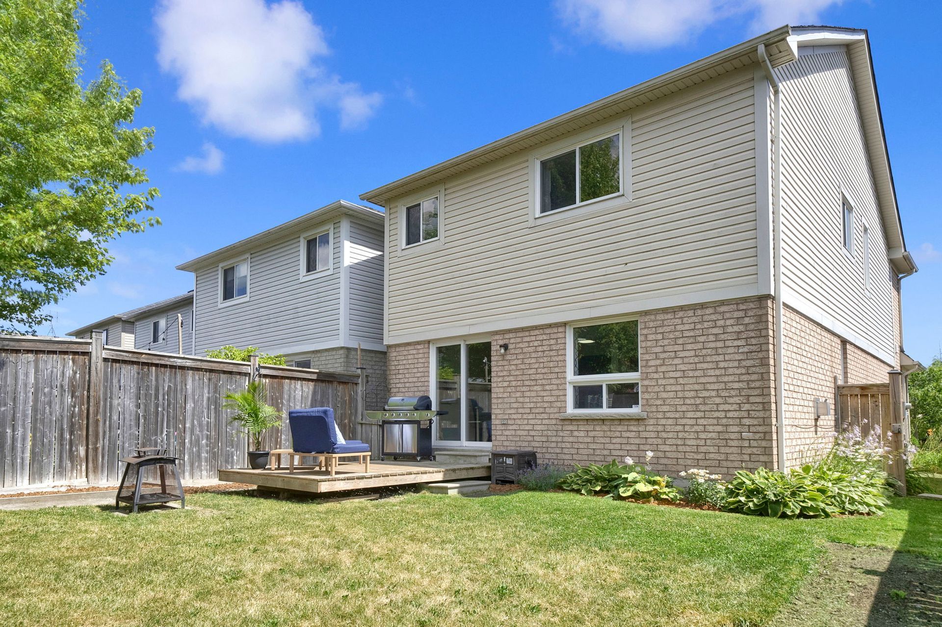 Laura Cooper Realtor - 207 Eldad Dr