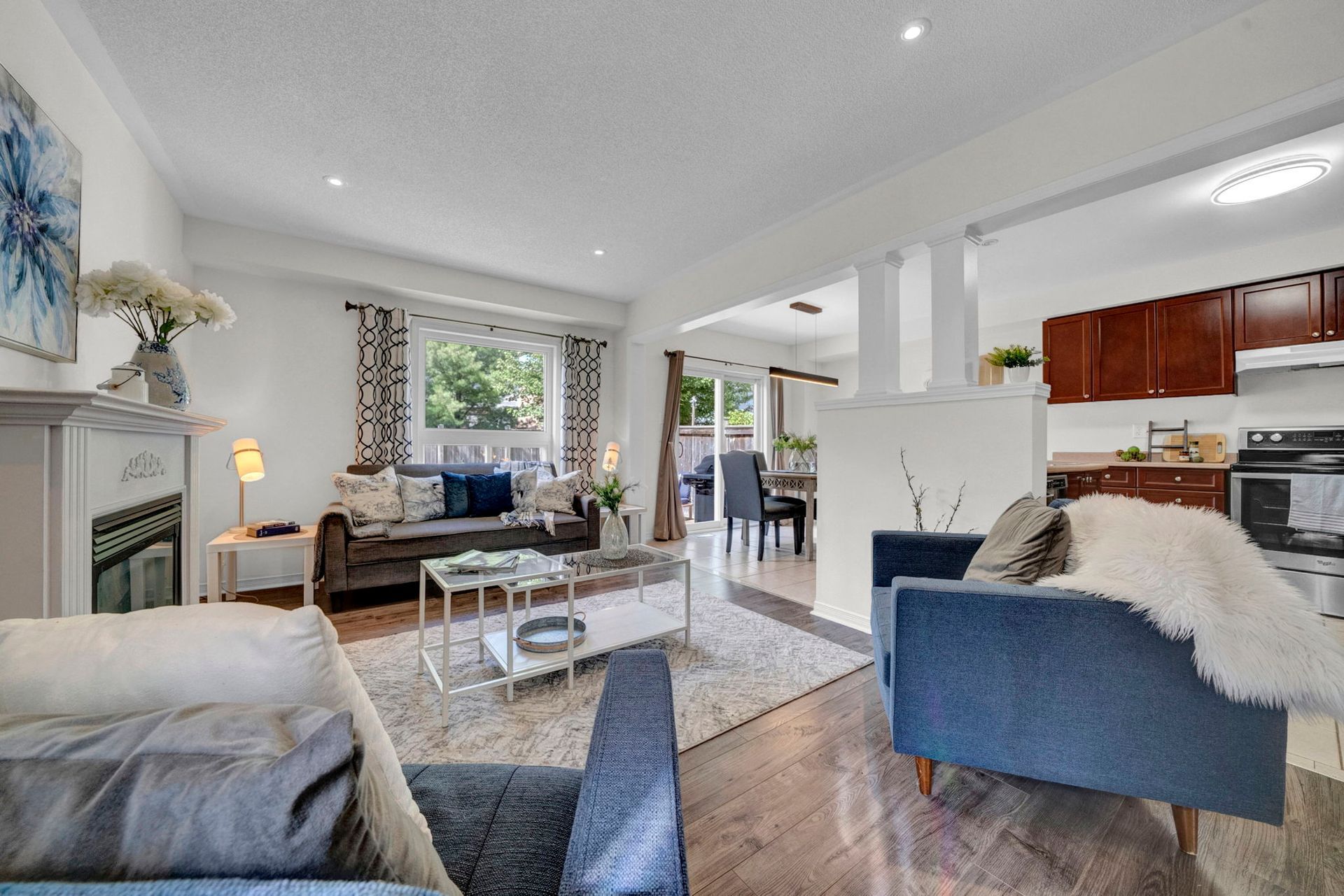 Laura Cooper Realtor, Bowmanville Real Estate 207 Eldad Drive