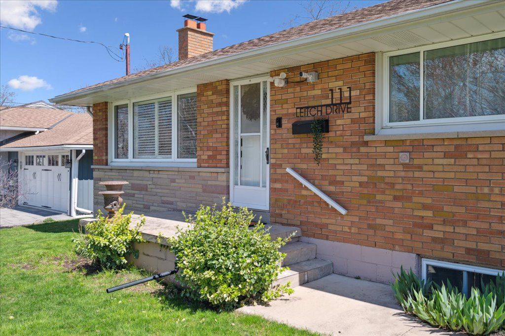 111 Leitch Drive - Laura Cooper Realtor