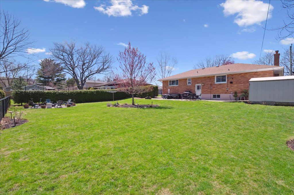 Laura Cooper Real Estate - 111 Leitch Drive, Grimsby