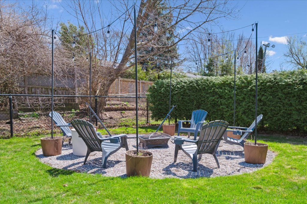 Grimsby Real Estate - 111 Leitch Drive, Laura Cooper