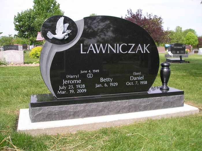 A black gravestone 