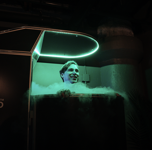 A picture of a man in a box with the number 5 on it