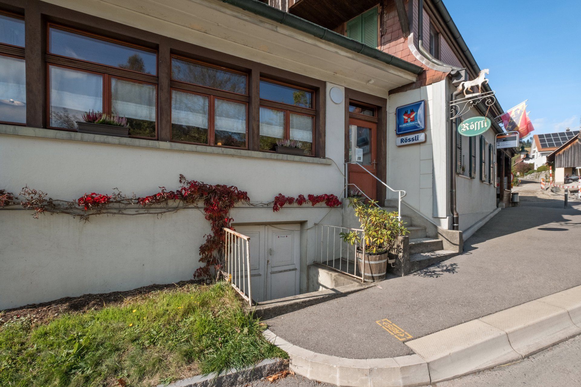 Restaurant Rössli - Strasseneingang
