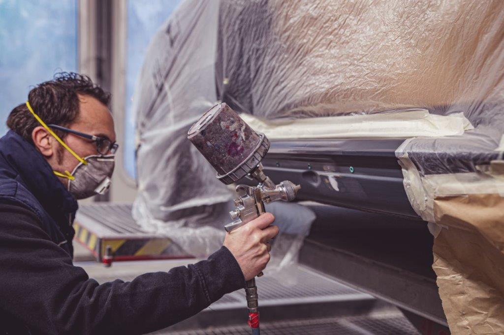 intervento su un'automobile