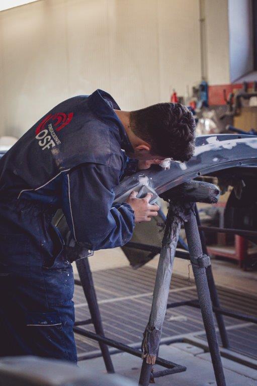 tecnico dell'autofficina