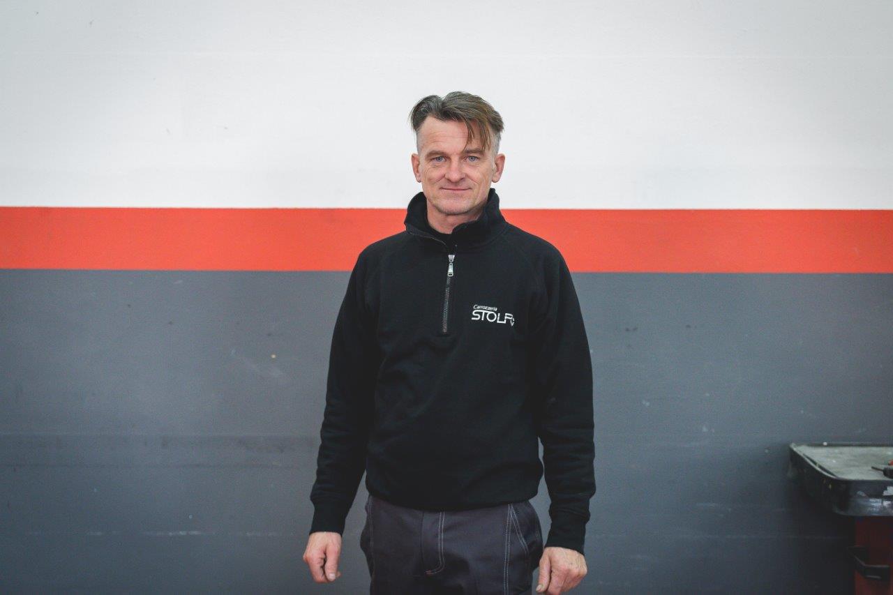 addetto alla carrozzeria