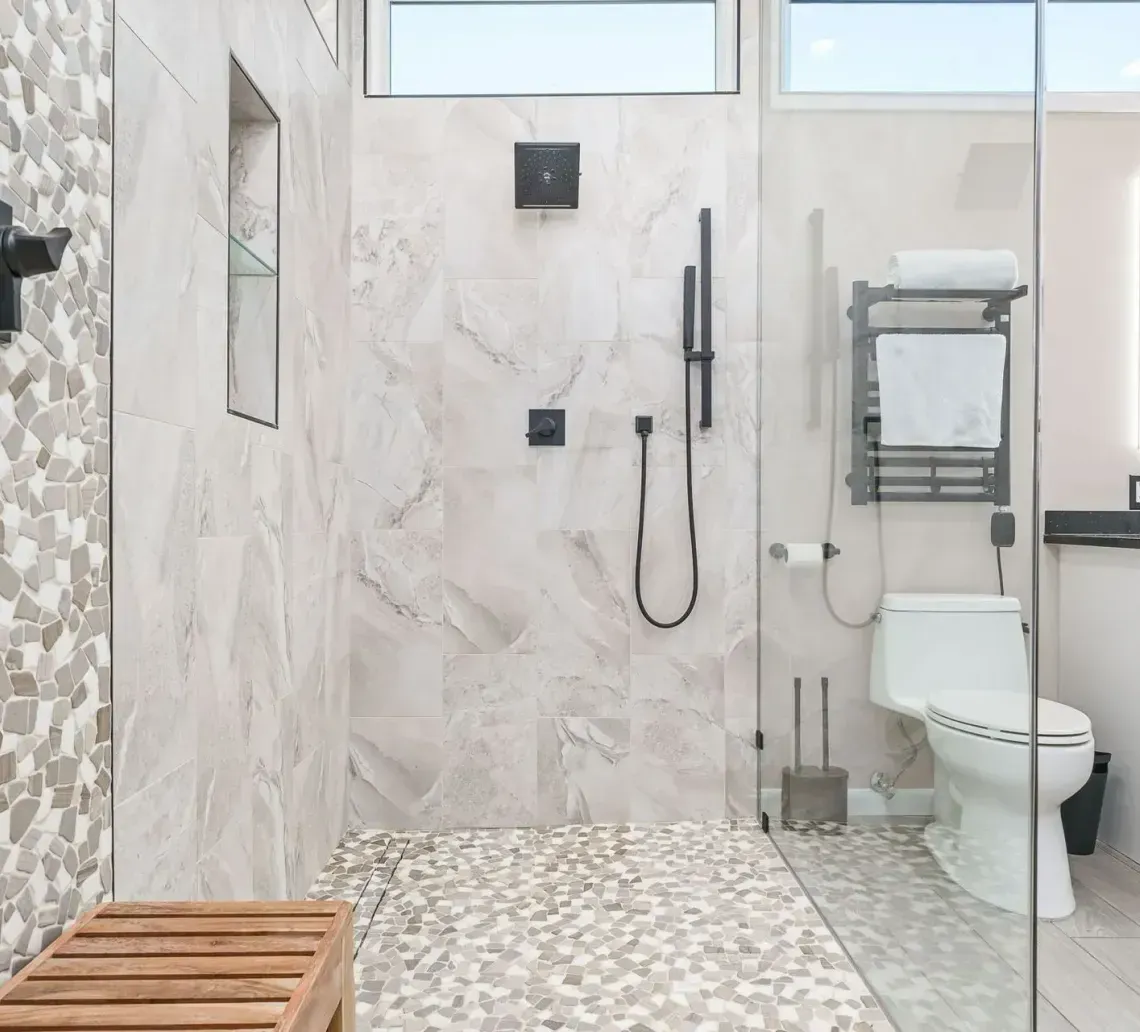 Spacious kitchen with island and custom cabinetry - Crossville project