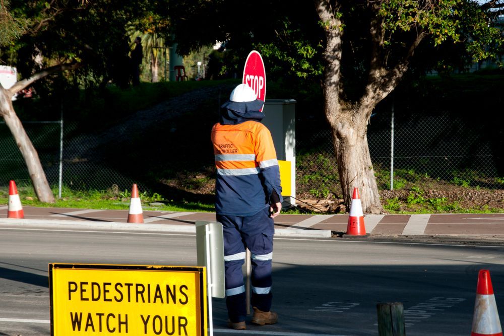 Road Construction Traffic Controller — Certified Traffic Control in the Hunter Valley, NSW