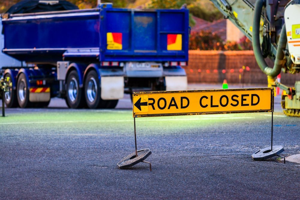 Road Closed Sign — Comprehensive Traffic Management in Hunter Valley, NSW