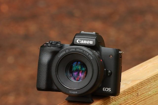 product shot of the canon eos m50