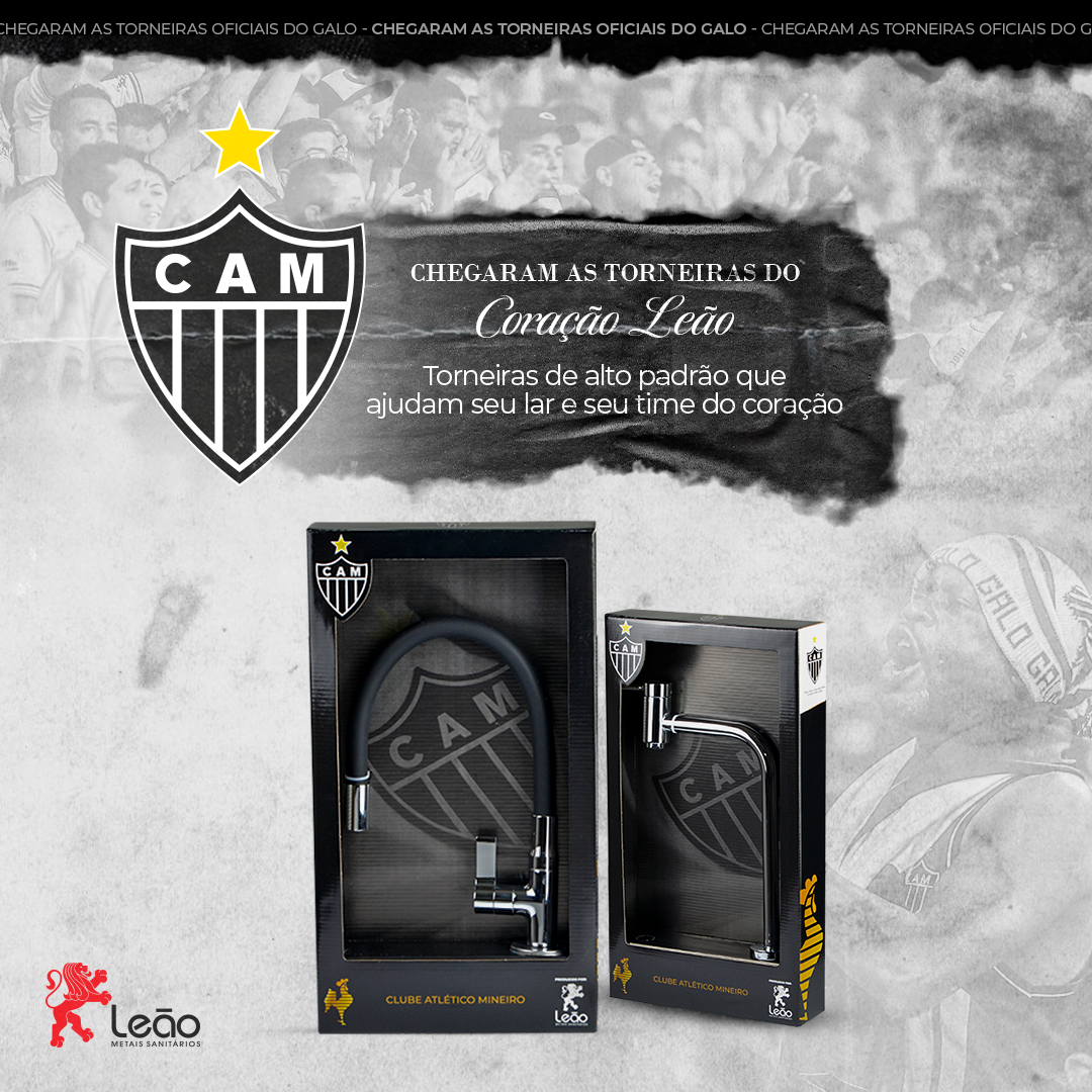 Duas torneiras de cozinha pretas, uma com pescoço de ganso e outra com bica mais curta, estão em caixas personalizadas com o logotipo do time Atlético Mineiro.