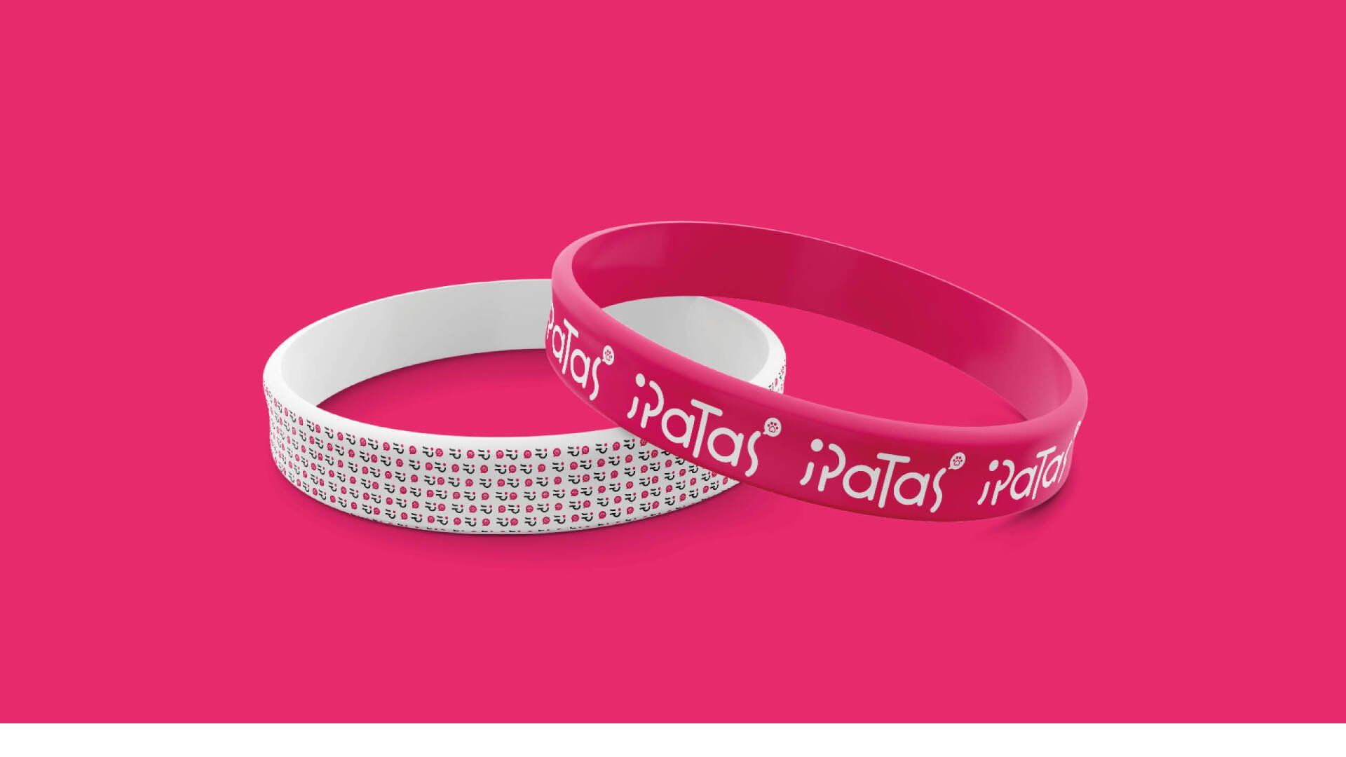 Duas pulseiras rosas com o logotipo