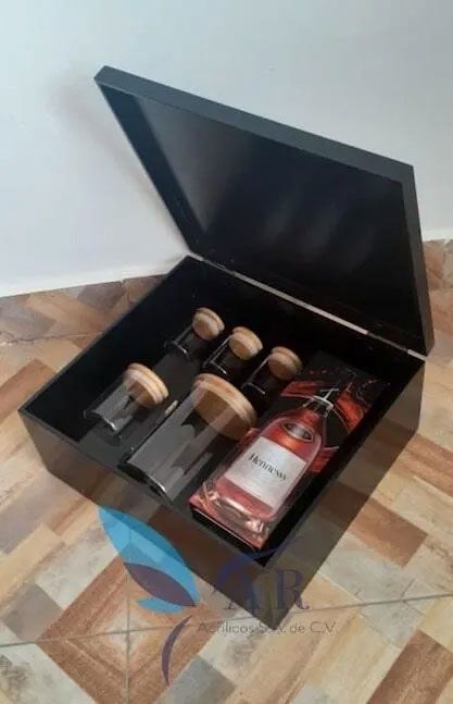 AR Acrílicos S.A. de C.V.