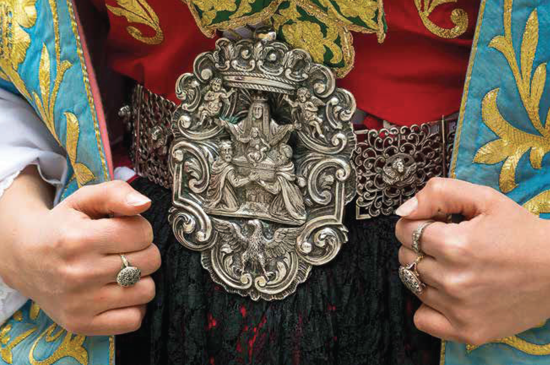 costumi tradizionali donne piana albanesi
